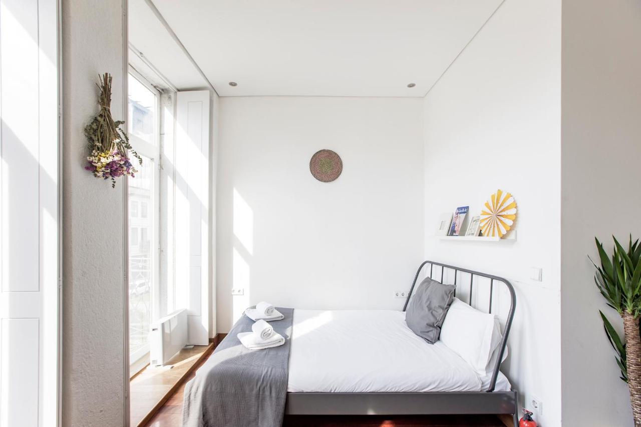 Bonjardim Studio W/ Balcony By Lovelystay Porto Exterior photo